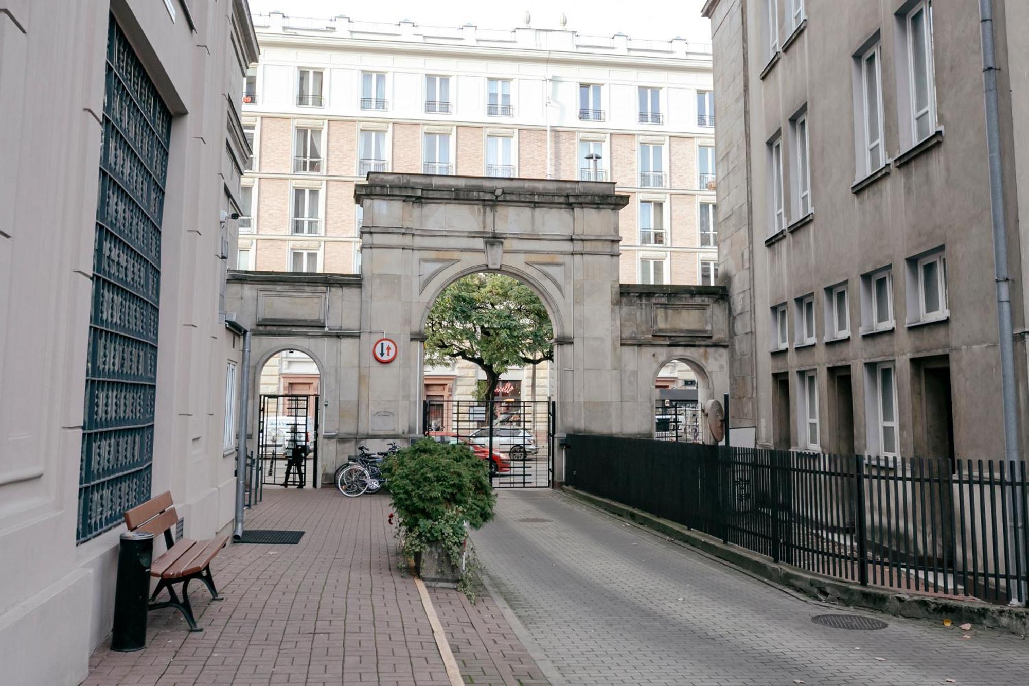 Plac Konstytucji 6 Orange - Apartament Dla 4 Osob - Bezplatny Parking - Free Parking - Piekny Widok Na Panorame Warszawy Warsawa Bagian luar foto