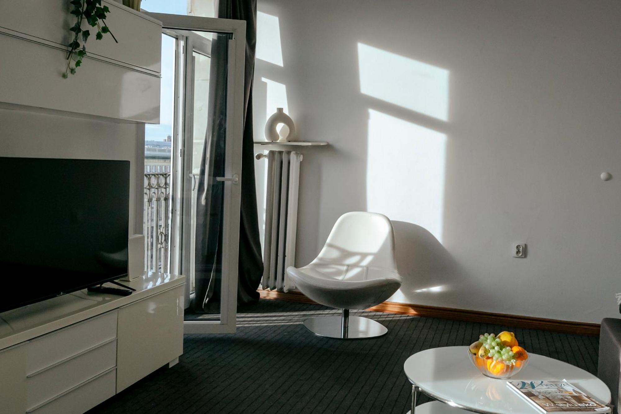 Plac Konstytucji 6 Orange - Apartament Dla 4 Osob - Bezplatny Parking - Free Parking - Piekny Widok Na Panorame Warszawy Warsawa Bagian luar foto